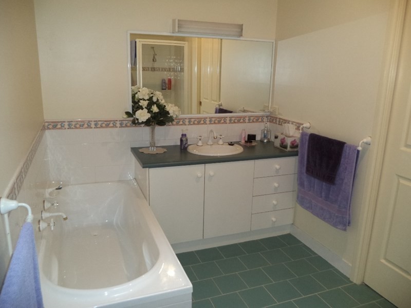 2/83 Hare Street, Echuca VIC 3564