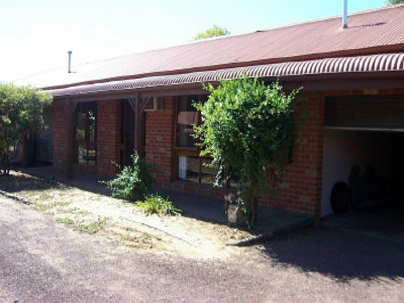 72 Echuca Road, Rochester VIC 3561