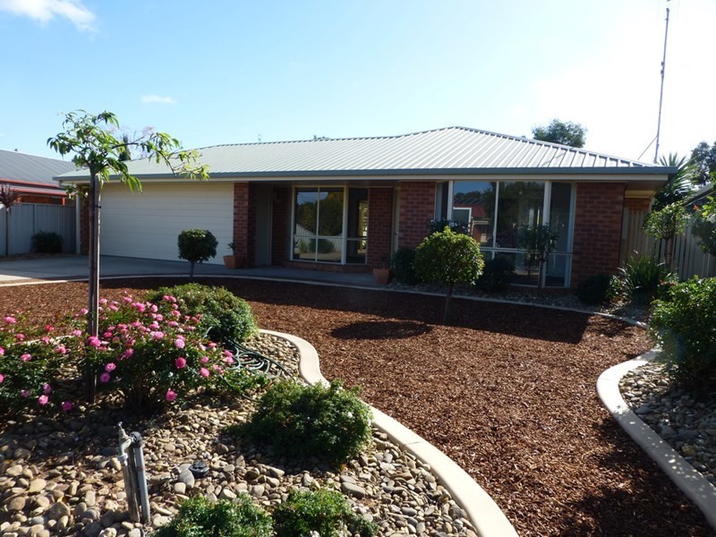 50 Lawson Drive, Moama NSW 2731