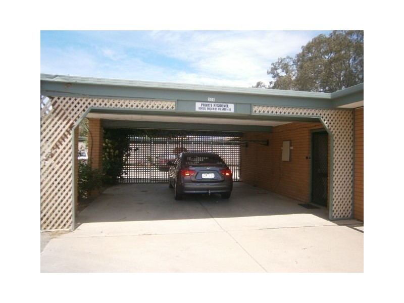 305 Ogilvie Avenue, Echuca VIC 3564