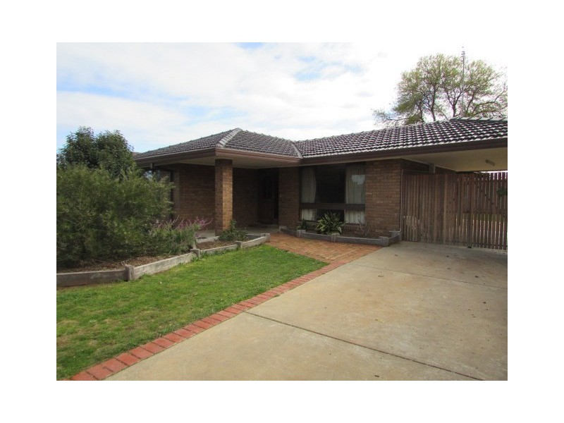 32 Hillview Avenue, Moama NSW 2731