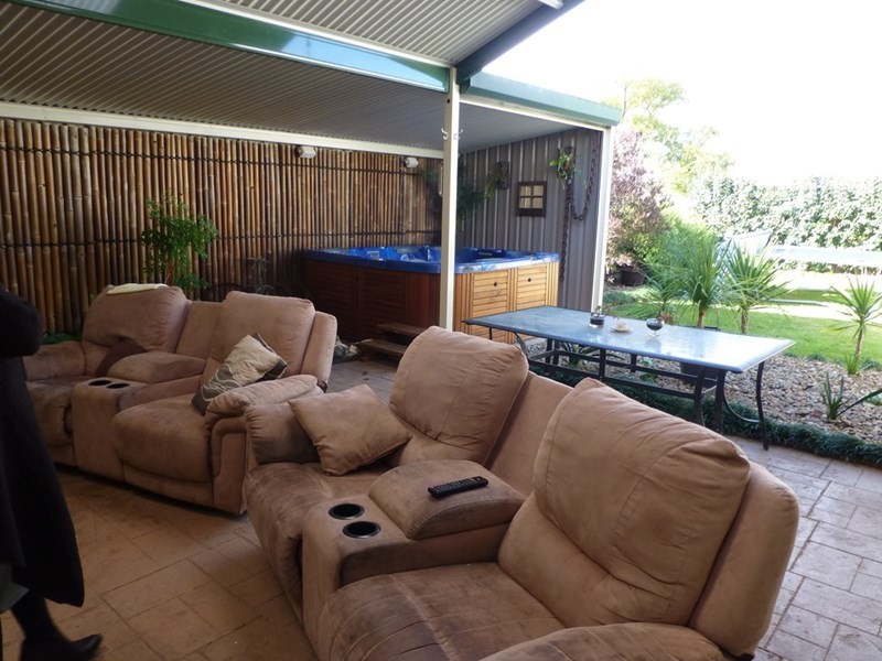 6 Winnima Avenue, Moama NSW 2731