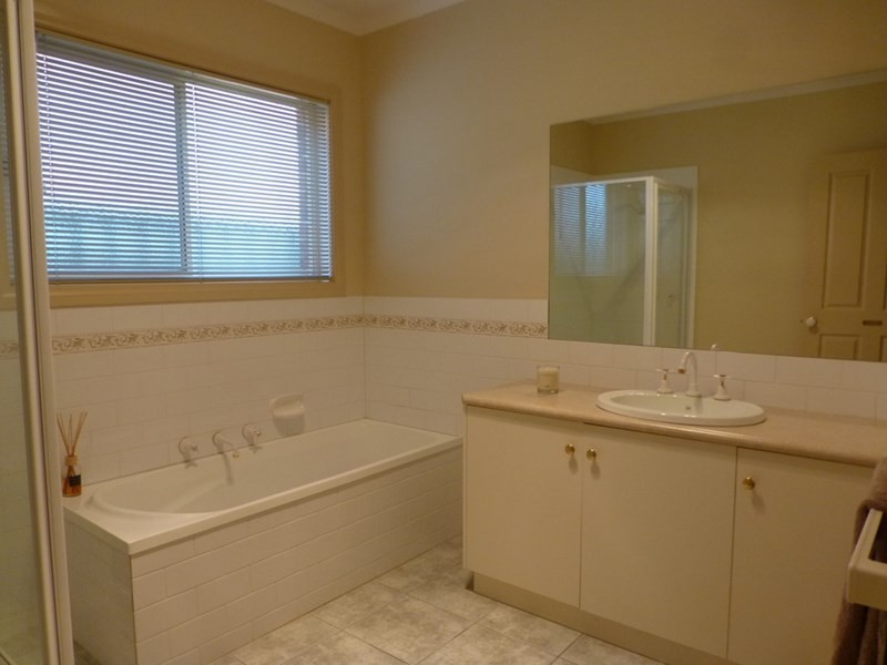 13 Murphy Way, Echuca VIC 3564