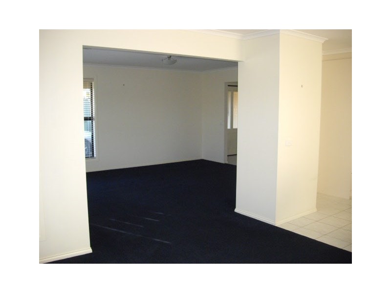 27 Woodlands Circuit, Echuca VIC 3564