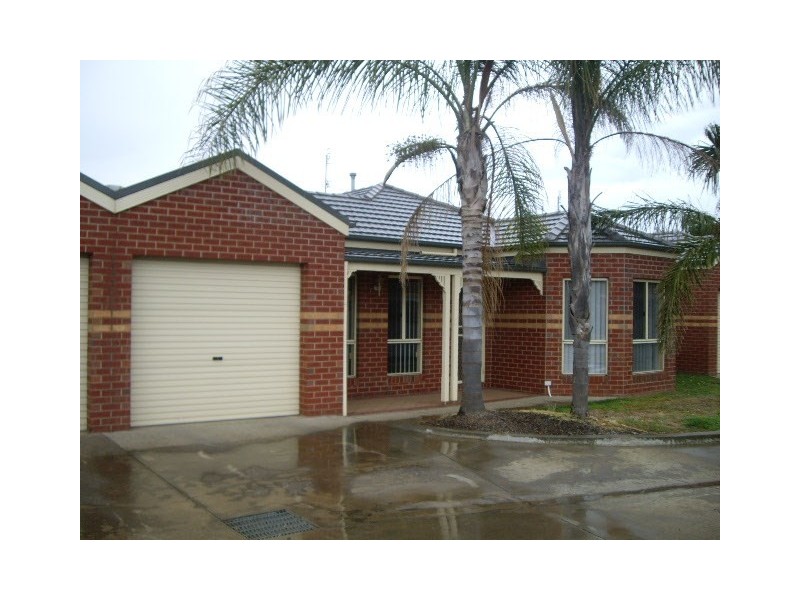 2/1-3 Wattle Street, Echuca VIC 3564