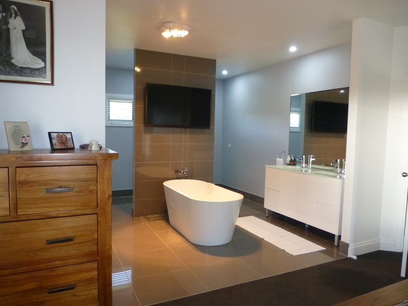 10 Manzanillo Avenue, Moama NSW 2731