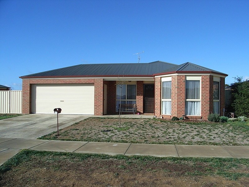 27 Federal Street, Echuca VIC 3564