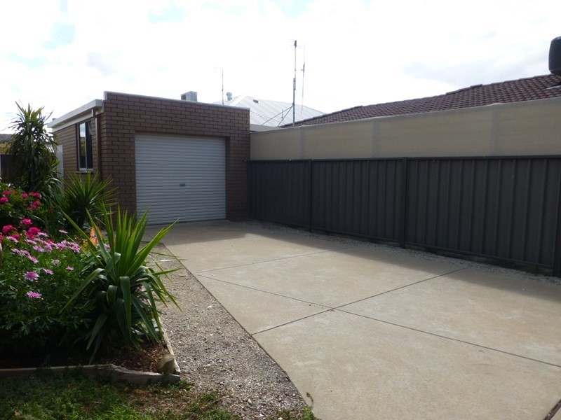 3/336 High Street, Echuca VIC 3564