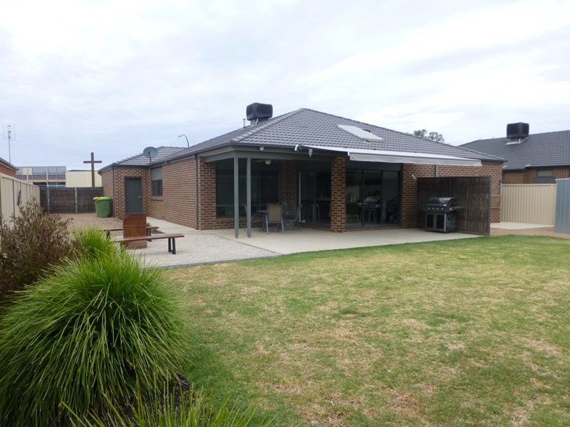 22 Bridlington Avenue, Echuca VIC 3564