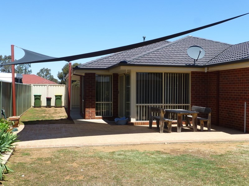 2 Woodlands Circuit, Echuca VIC 3564