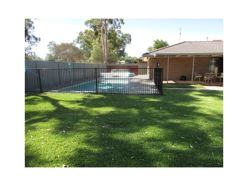 7 Pevensey Place, Moama NSW 2731