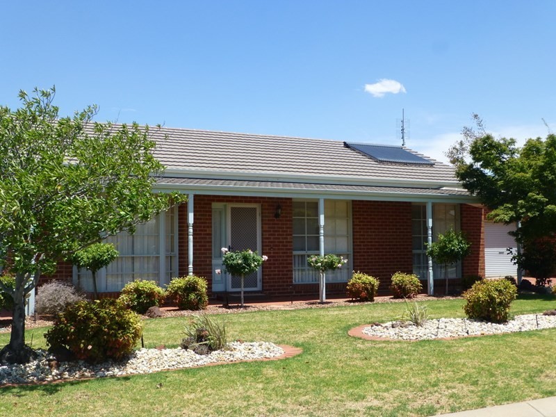 1/9 Pooley, Echuca VIC 3564