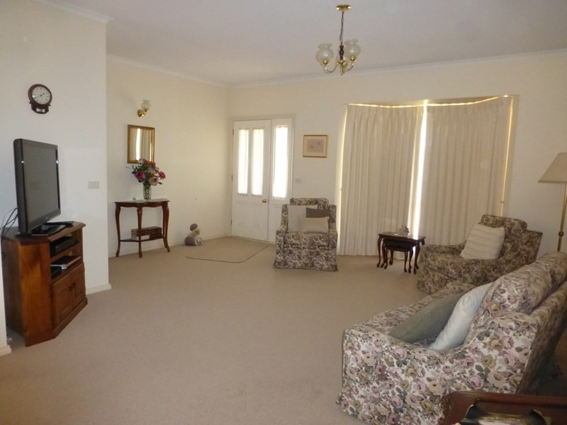 1/9 Pooley, Echuca VIC 3564