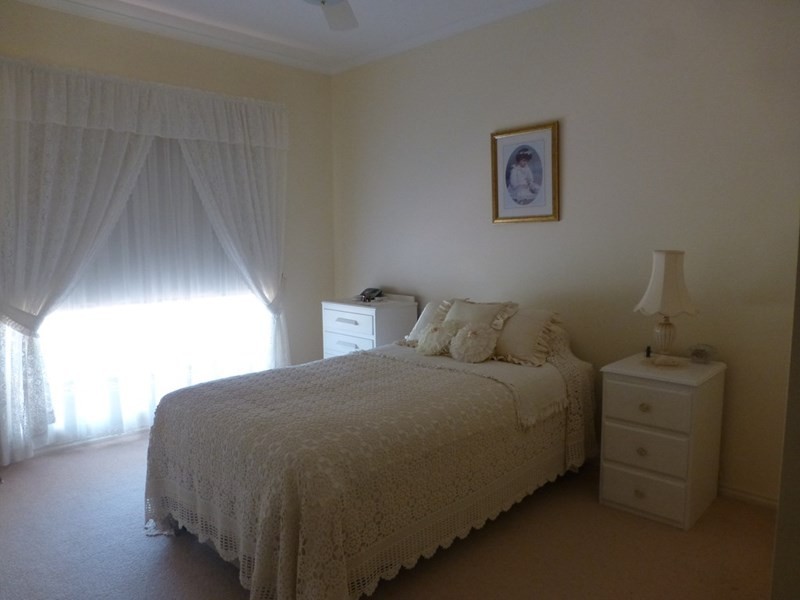 1/9 Pooley, Echuca VIC 3564