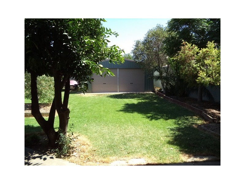 12 Porter Street, Moama NSW 2731