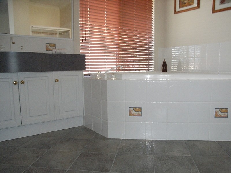 31 Village Court, Echuca VIC 3564