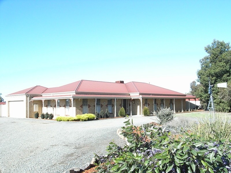 31 Village Court, Echuca VIC 3564