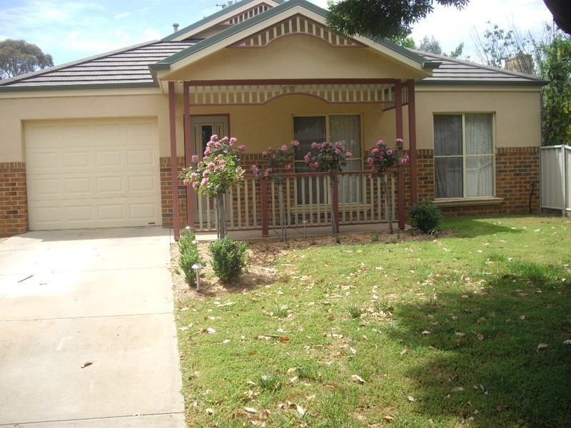 7 West Street, Moama NSW 2731