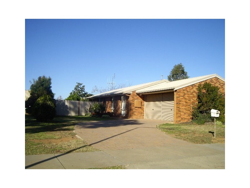 31 Lawson Drive, Moama NSW 2731