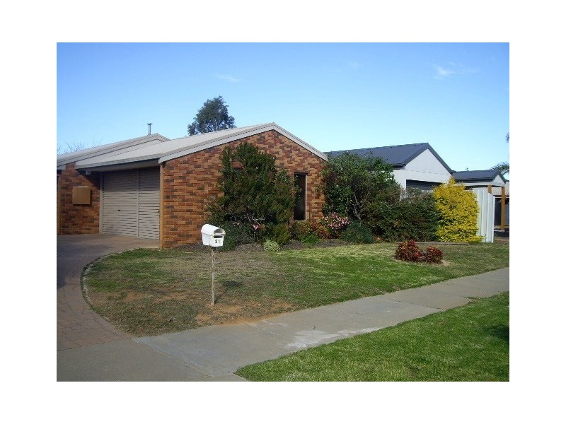 31 Lawson Drive, Moama NSW 2731