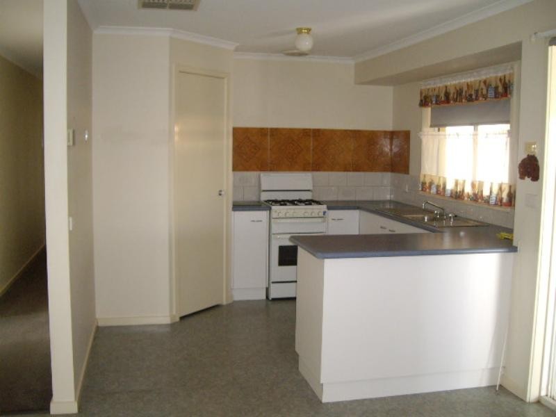 8 Alfred Avenue, Echuca VIC 3564