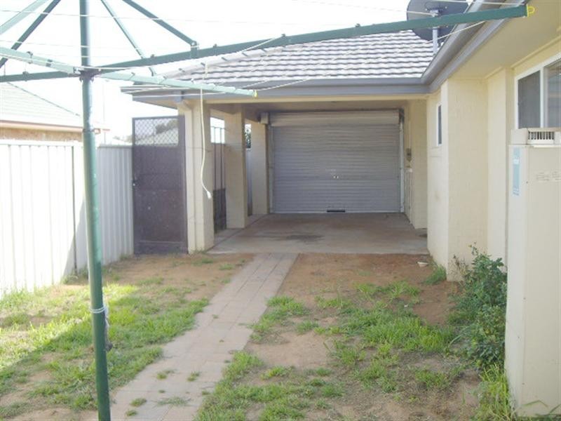 8 Alfred Avenue, Echuca VIC 3564