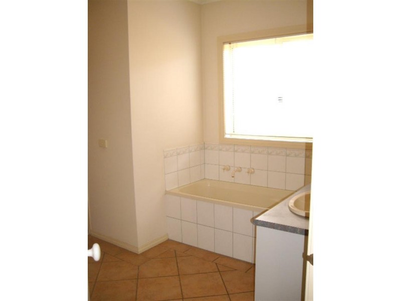 2/295 High Street, Echuca VIC 3564