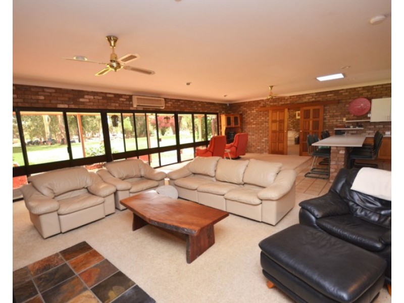 1095 Perricoota Road, Moama NSW 2731