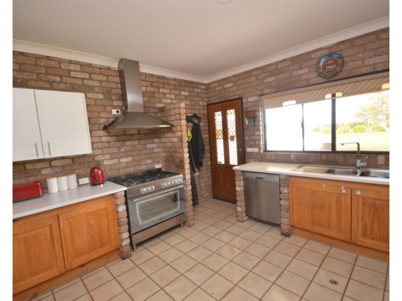 1095 Perricoota Road, Moama NSW 2731