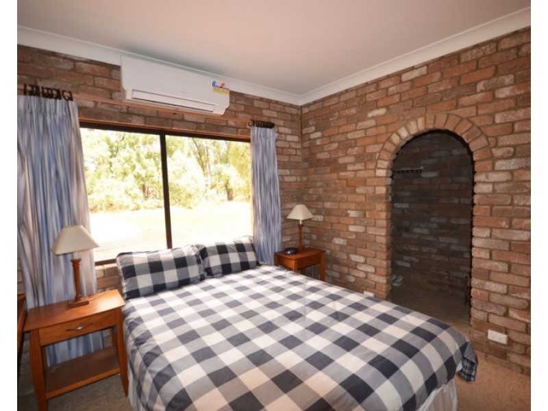 1095 Perricoota Road, Moama NSW 2731