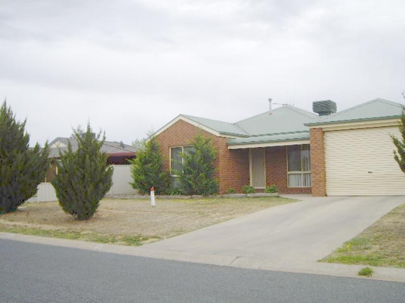 21 Alfred Avenue, Echuca VIC 3564