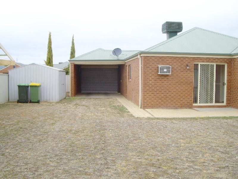 21 Alfred Avenue, Echuca VIC 3564