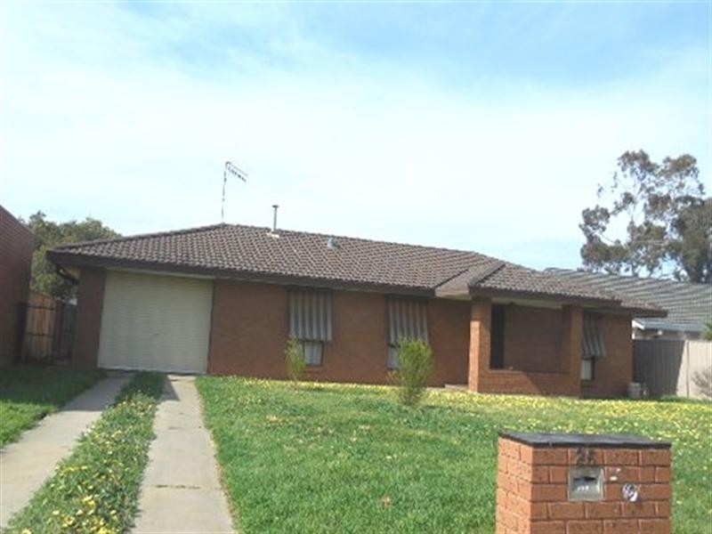 25 Popplewell Street, Moama NSW 2731