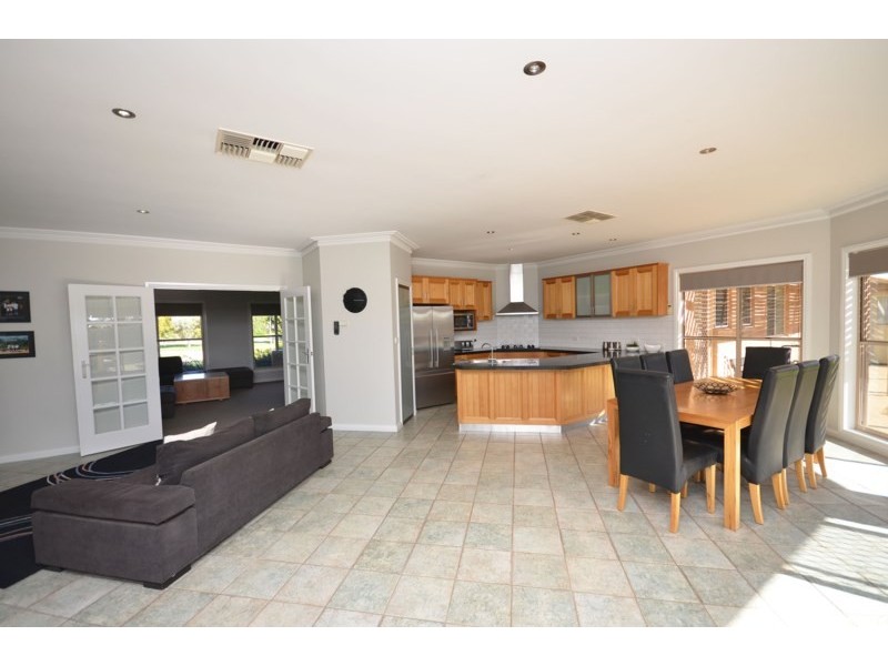 8 Tomara Court, Moama NSW 2731