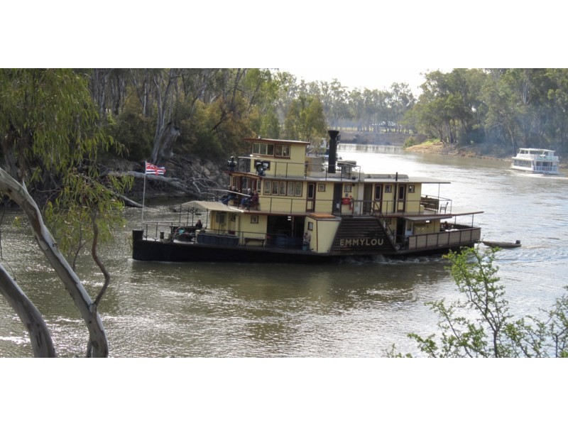 1 and 2/75 Nish Street, Echuca VIC 3564