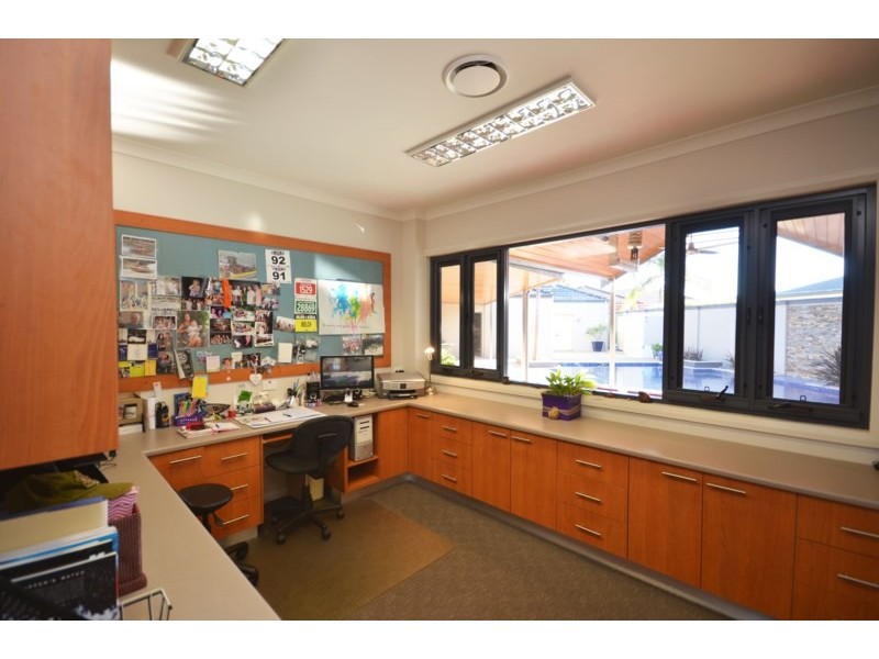 23 Campaspe Esplande, Echuca VIC 3564