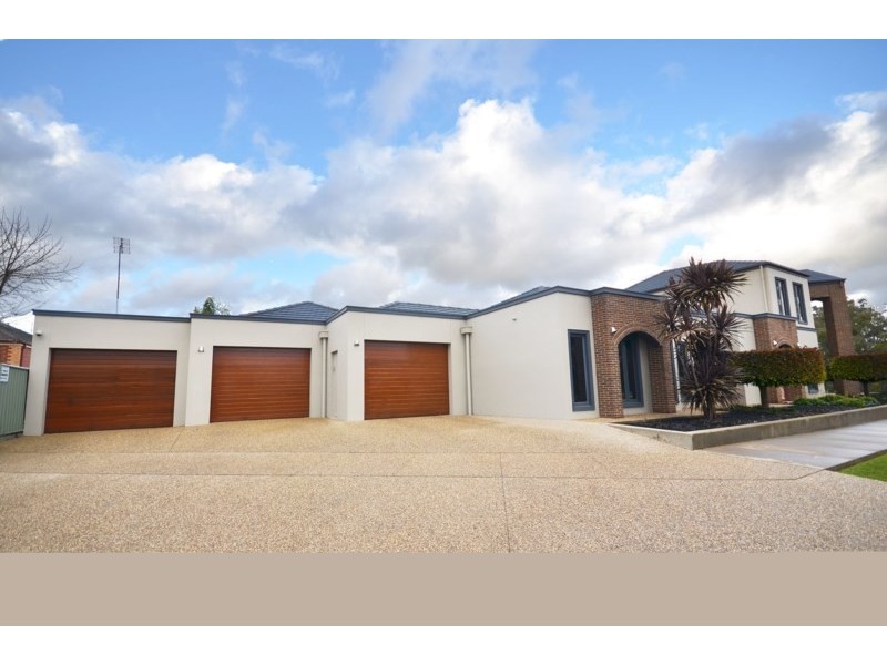 23 Campaspe Esplande, Echuca VIC 3564