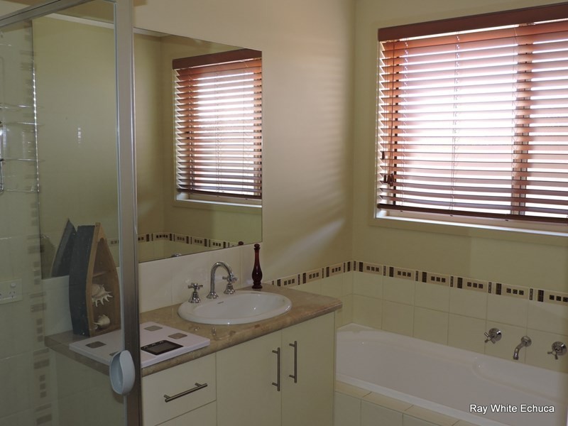 41 Declan Way, Echuca VIC 3564