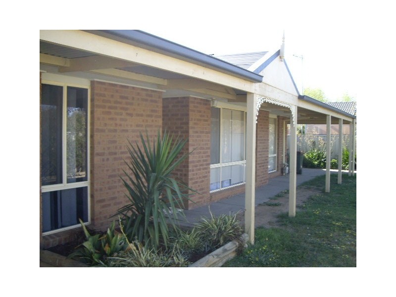 16 Annie Court, Moama NSW 2731