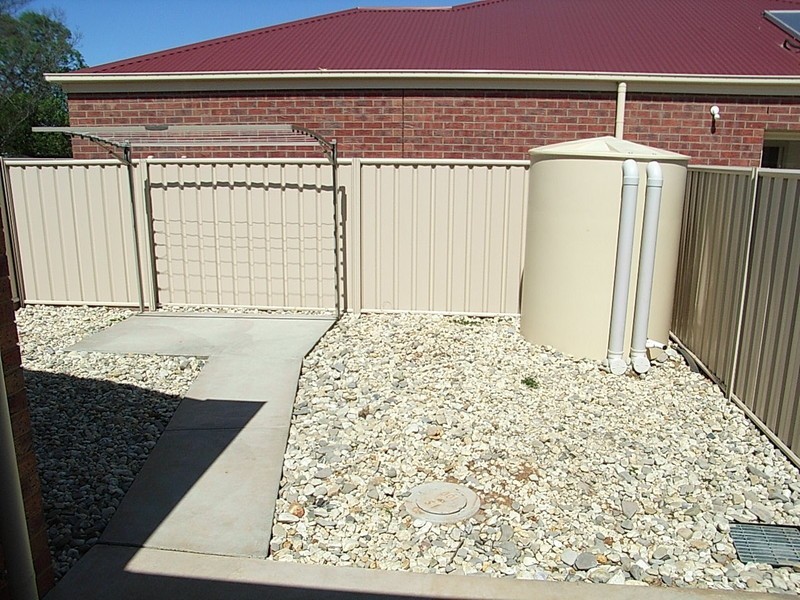 2/135 Goulburn Road, Echuca VIC 3564