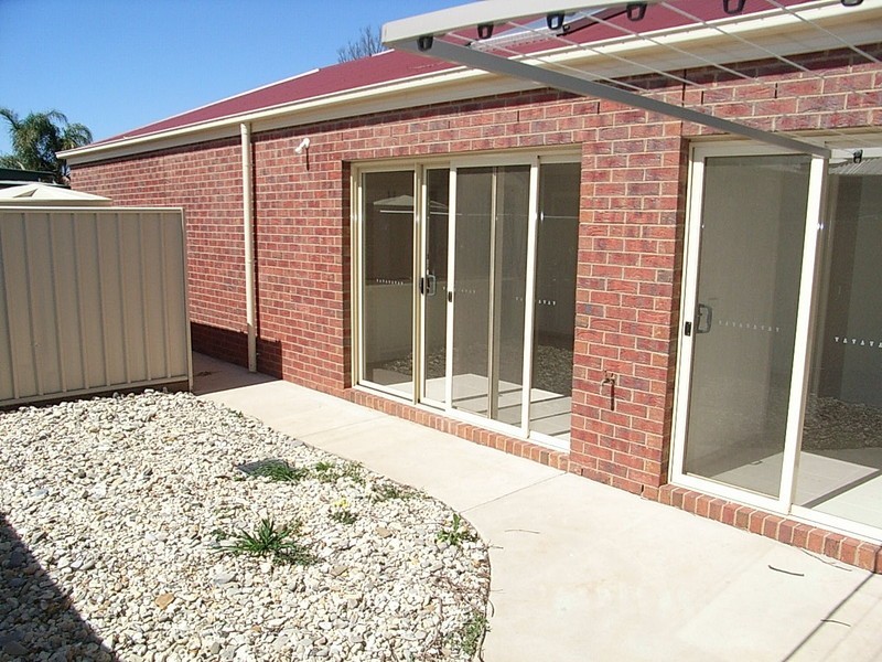 2/135 Goulburn Road, Echuca VIC 3564