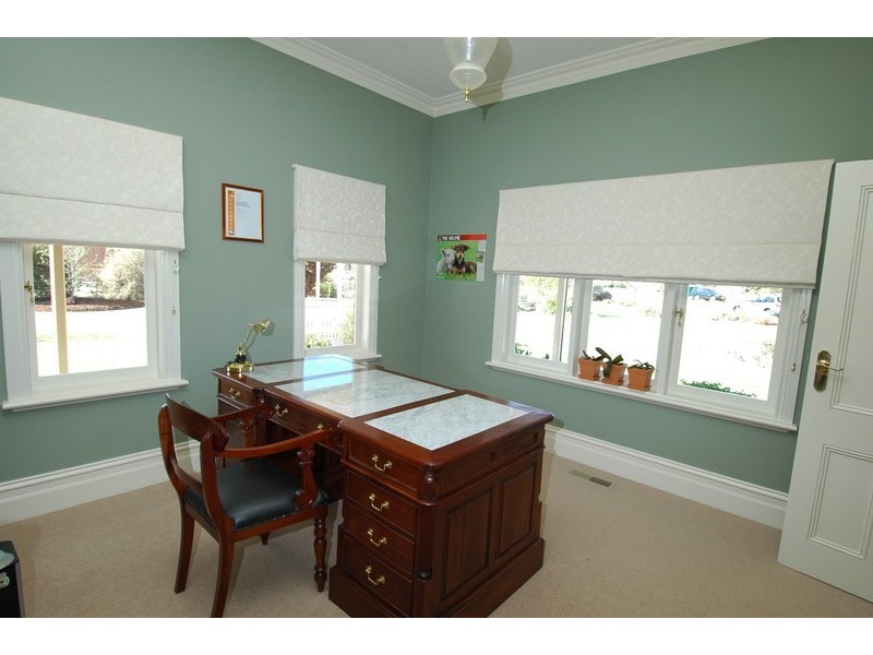 6 Fawkner Court, Echuca VIC 3564