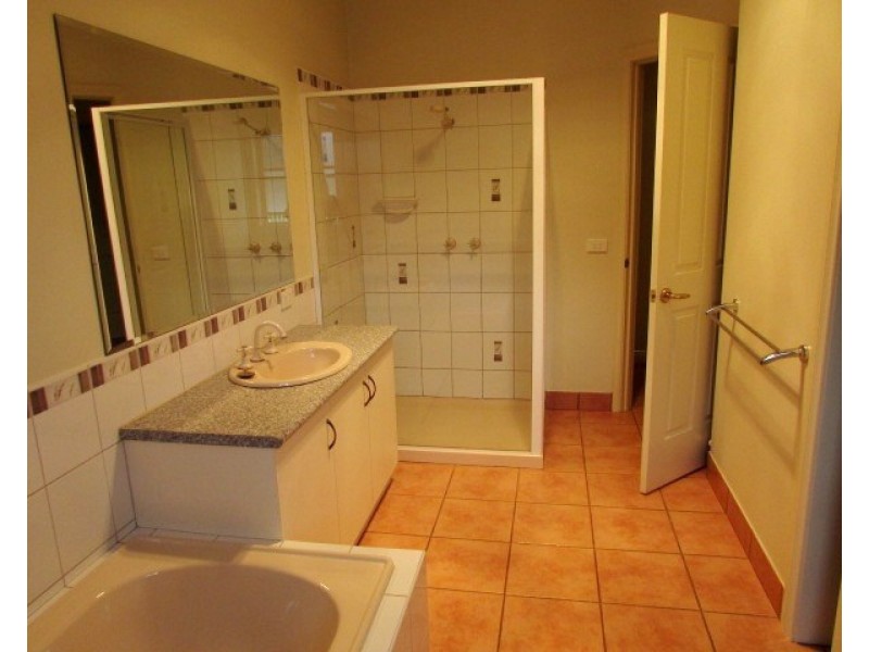 1/63-65 Sutton Street, Echuca VIC 3564