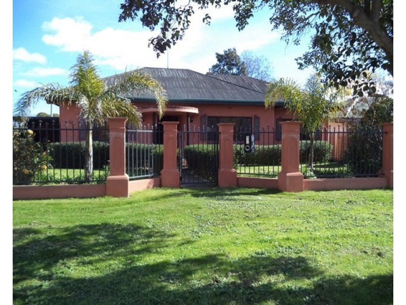 61 Hume Street, Echuca VIC 3564