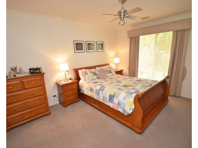 4 Tasman Court, Echuca VIC 3564