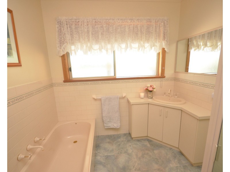 2 Maggie Court, Echuca VIC 3564