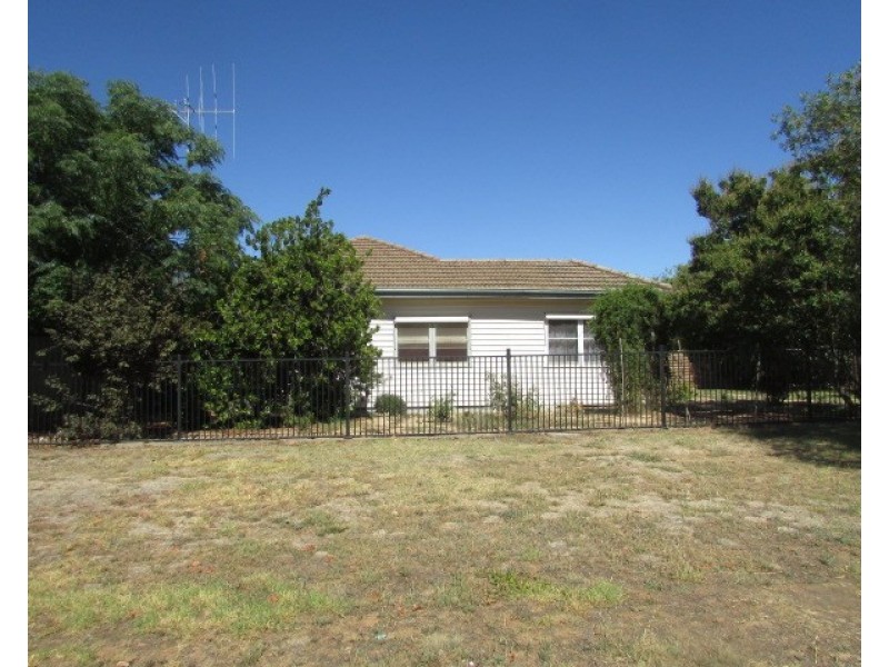75 Hovell Street, Echuca VIC 3564