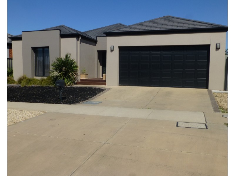 55 Declan Way, Echuca VIC 3564