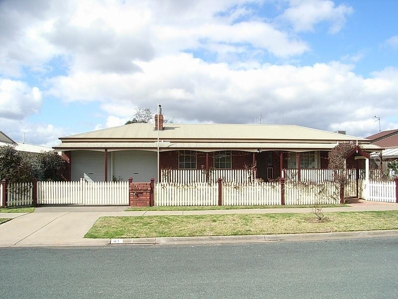 41 Lawson Drive, Moama NSW 2731