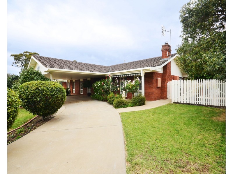 4 Lawson Drive, Moama NSW 2731